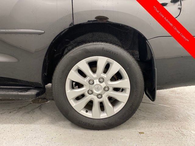 Used 2011 Toyota Sequoia Platinum AWD/4WD image 10