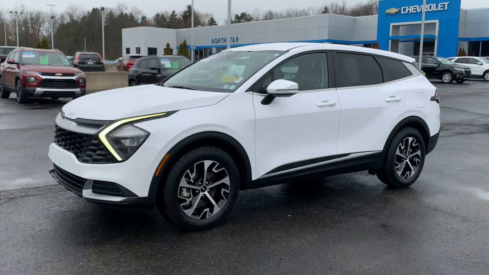 Used 2023 Kia Sportage EX image 4