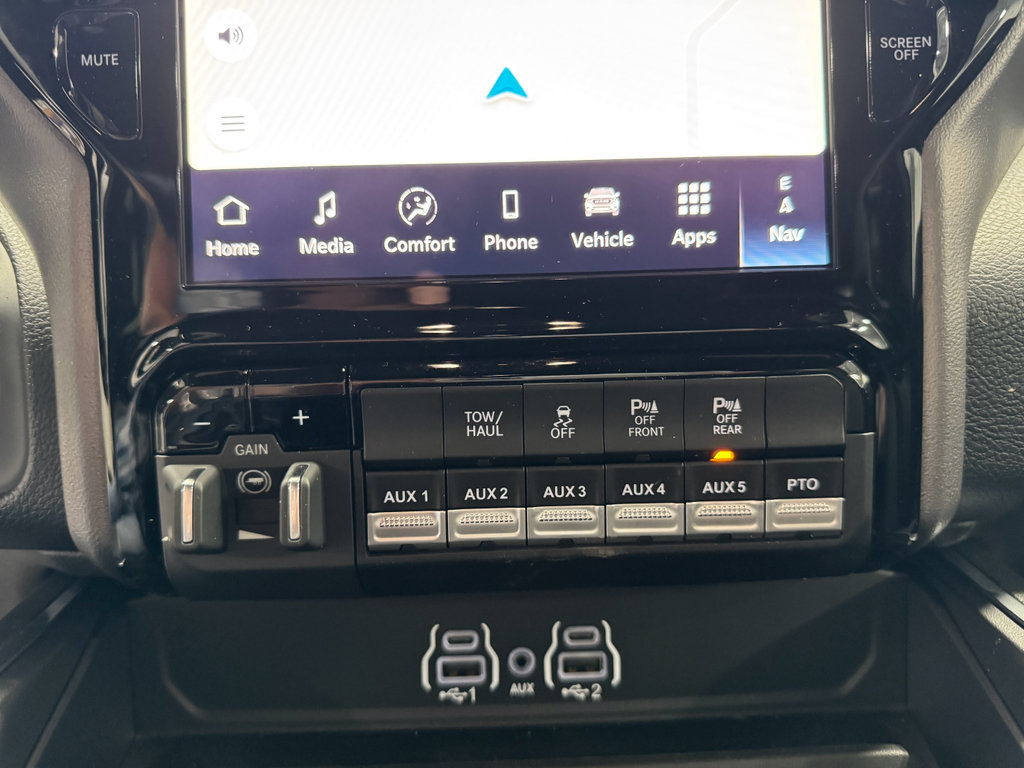 New 2025 RAM 4500 4x4 Crew Cab DRW w/ Laramie Trim Package image 35