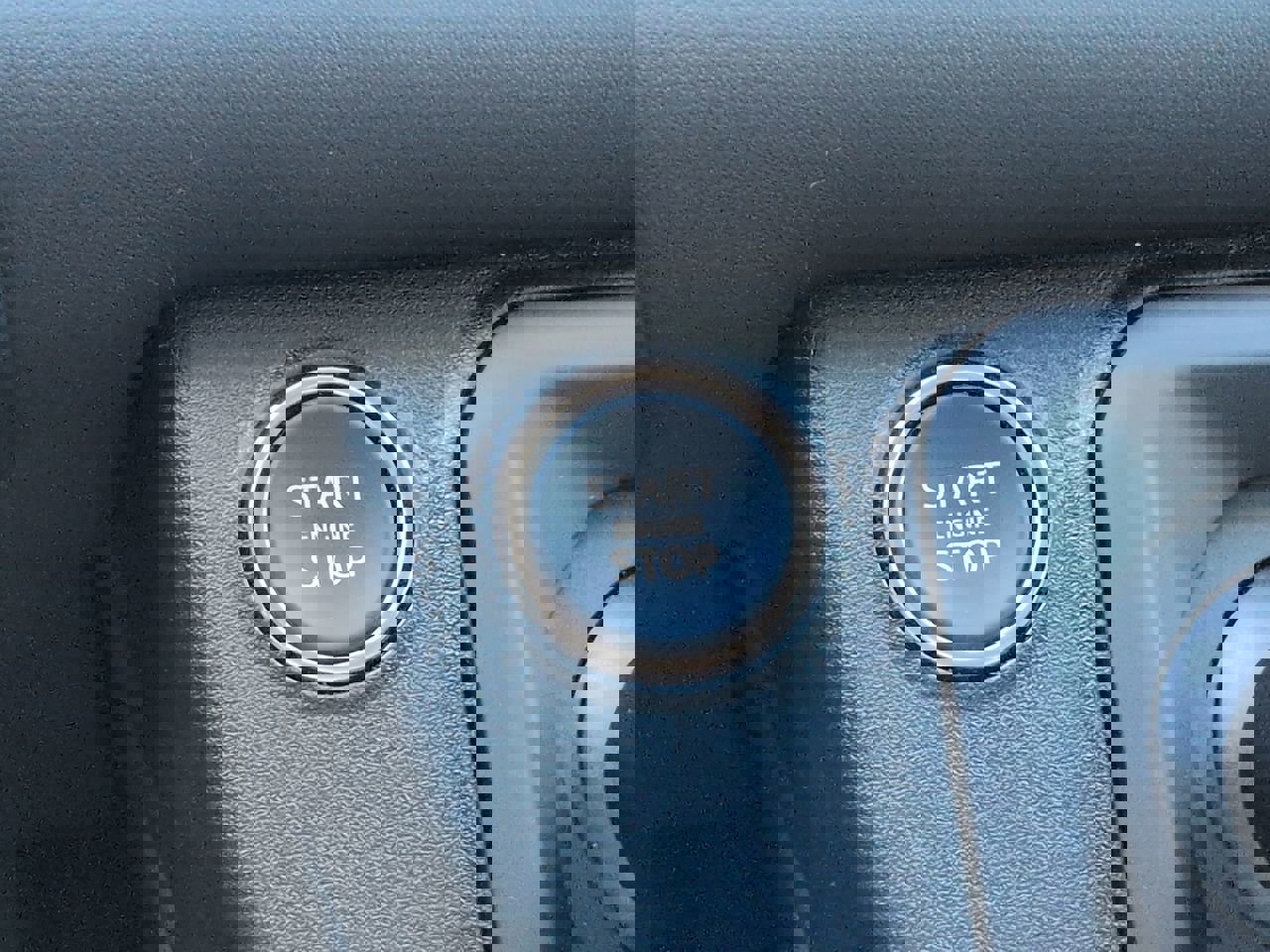 Used 2025 Land Rover Defender 110 S image 26