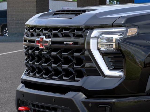 New 2026 Chevrolet Silverado 2500 ZR2 w/ LPO, Dark Essentials Package AWD/4WD image 13
