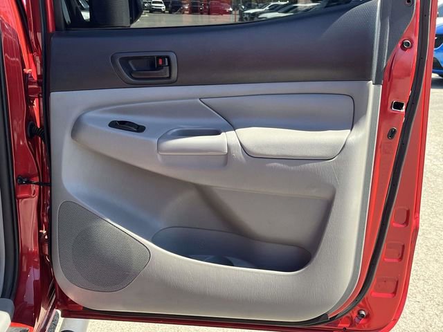 Used 2015 Toyota Tacoma PreRunner w/ Convenience Package RWD image 21