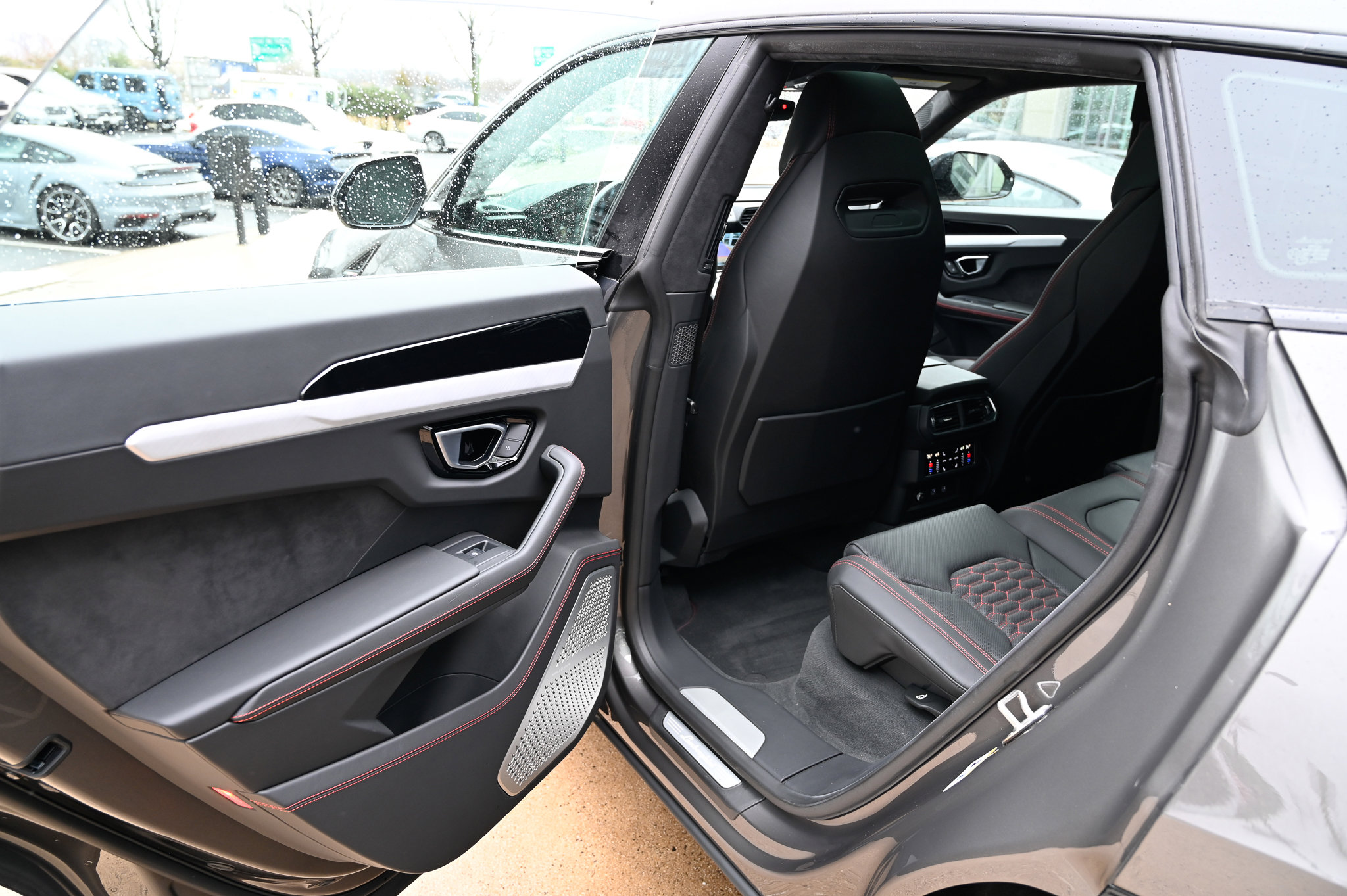 Used 2021 Lamborghini Urus image 36