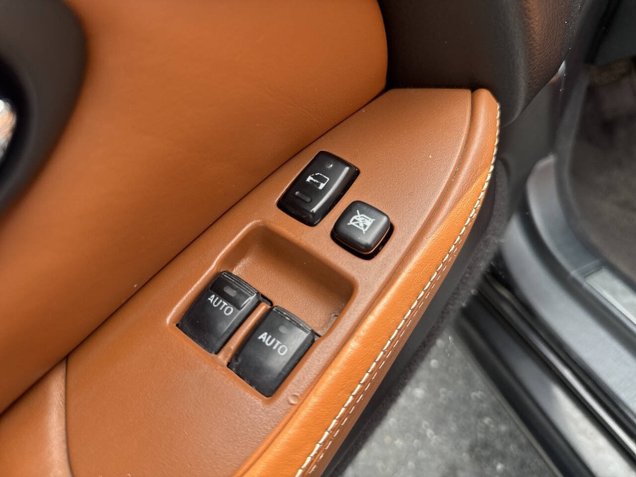 Used 2002 Lexus SC 430 Convertible RWD image 22