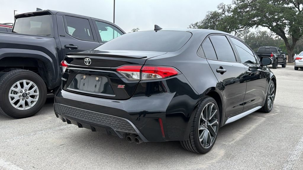 Used 2021 Toyota Corolla SE FWD image 4