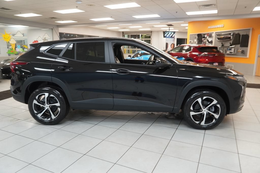 New 2026 Chevrolet Trax RS w/ Driver Confidence Package FWD image 11