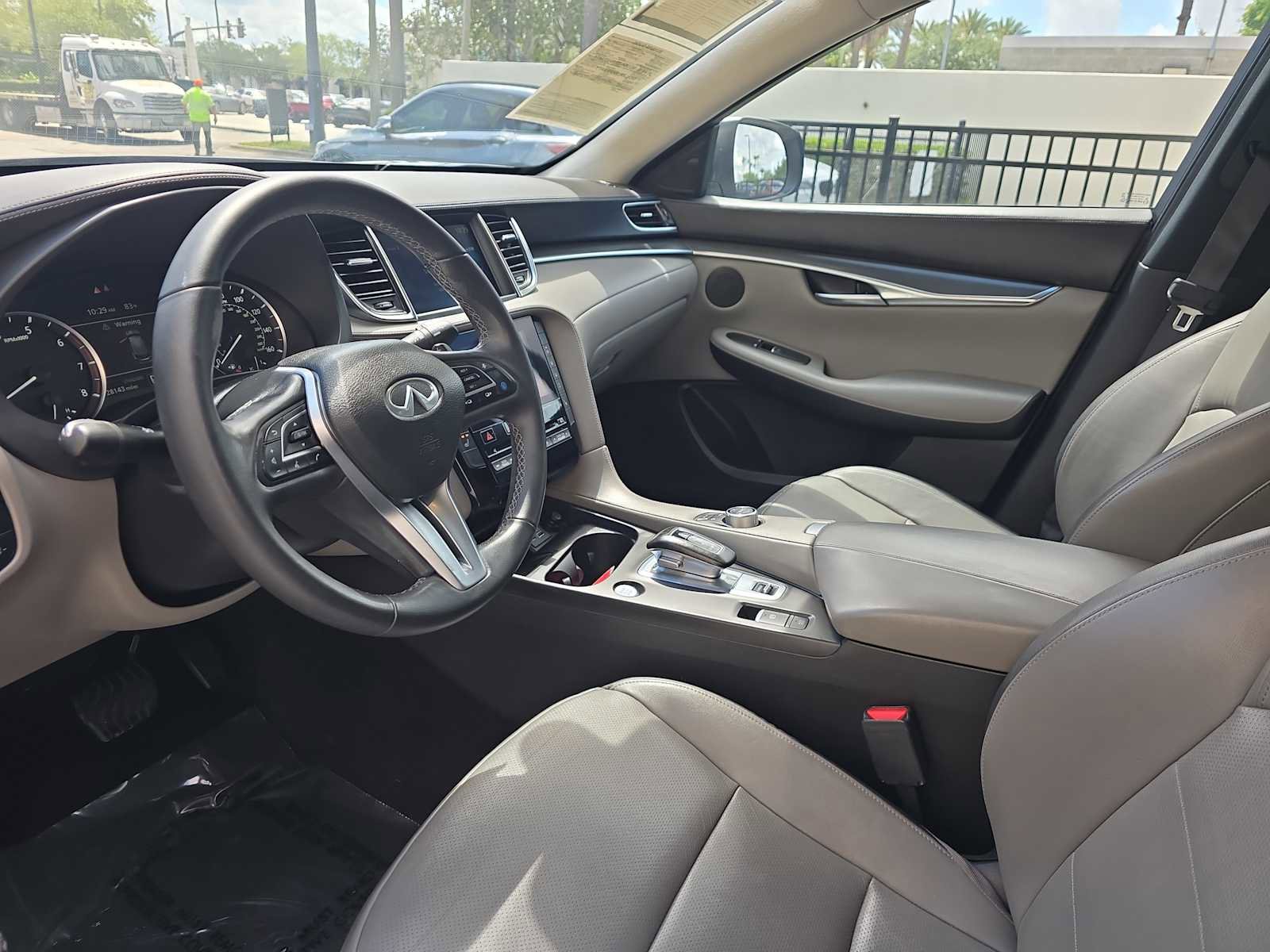 Used 2023 INFINITI QX50 Luxe FWD image 13