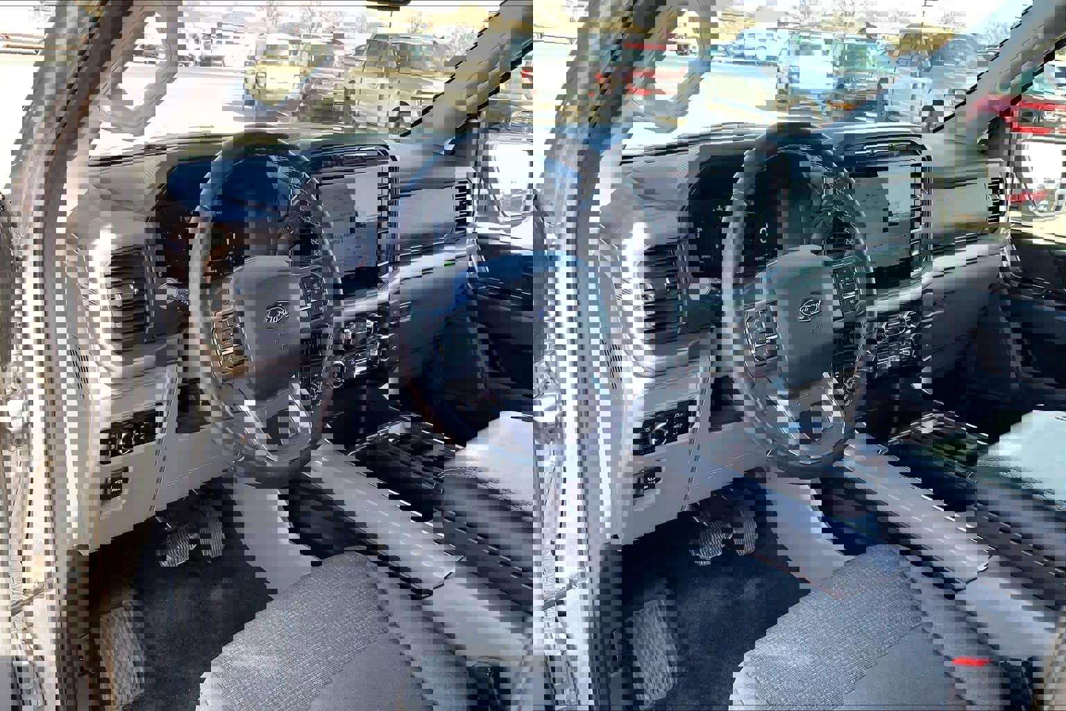 Used 2024 Ford F150 XLT w/ Mobile Office Package image 17