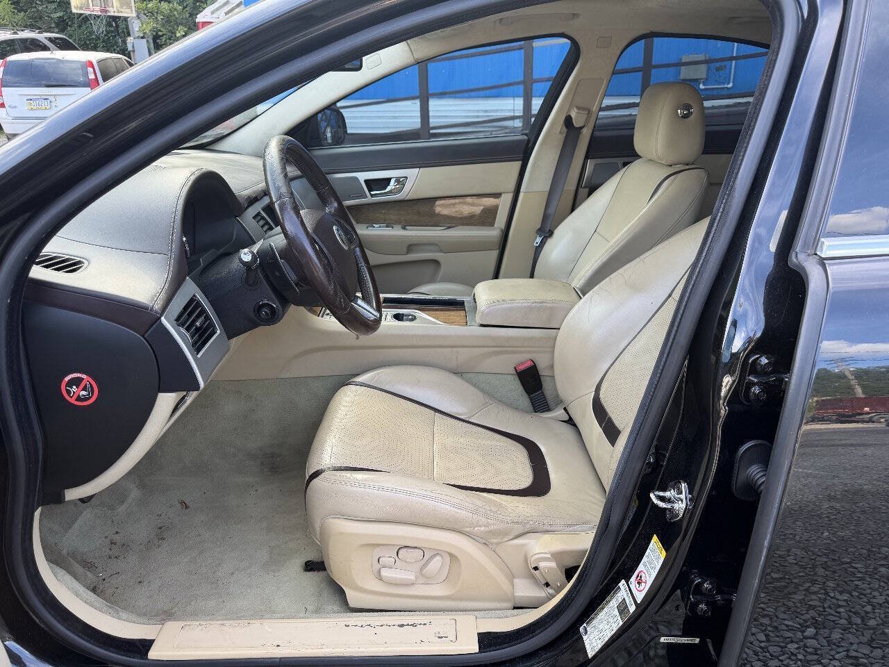 Used 2013 Jaguar XF Supercharged RWD image 10