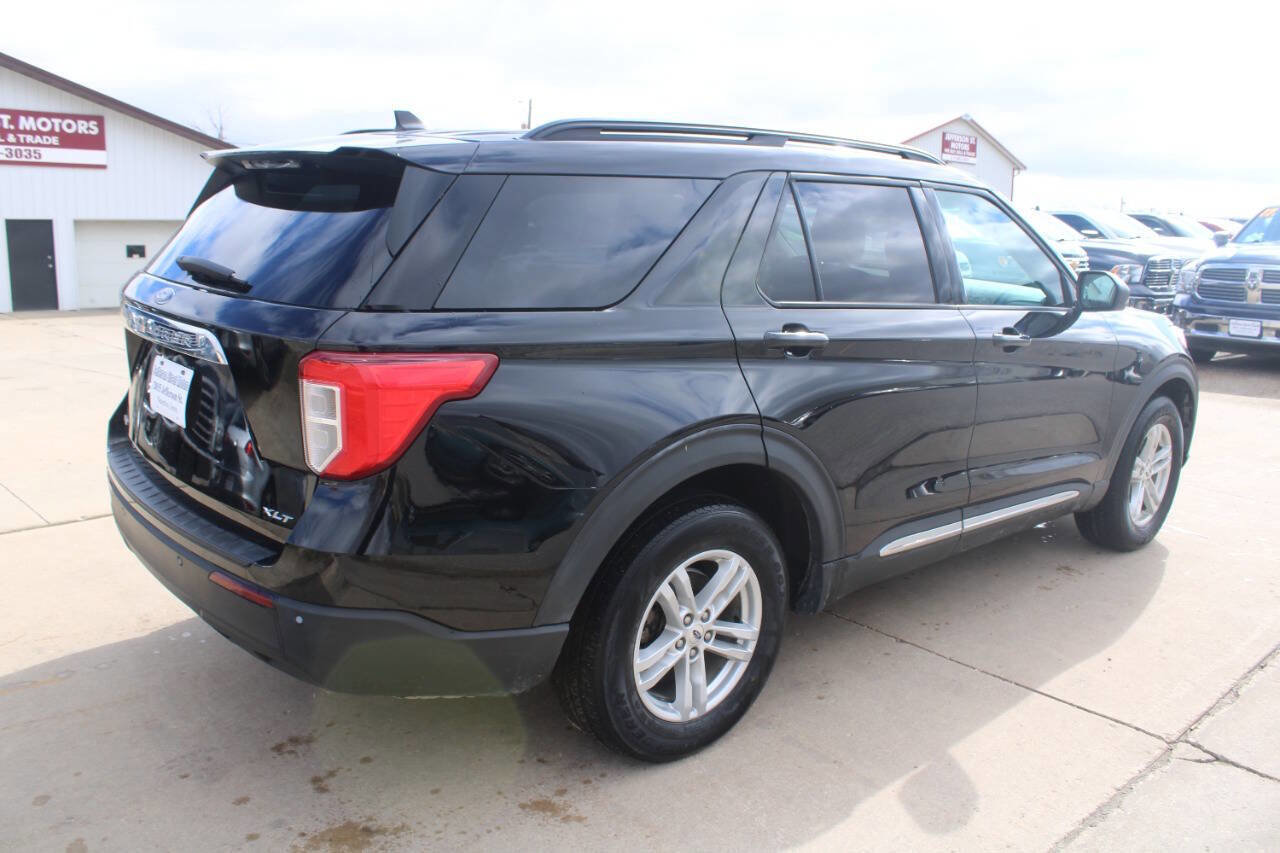 Used 2022 Ford Explorer XLT image 8