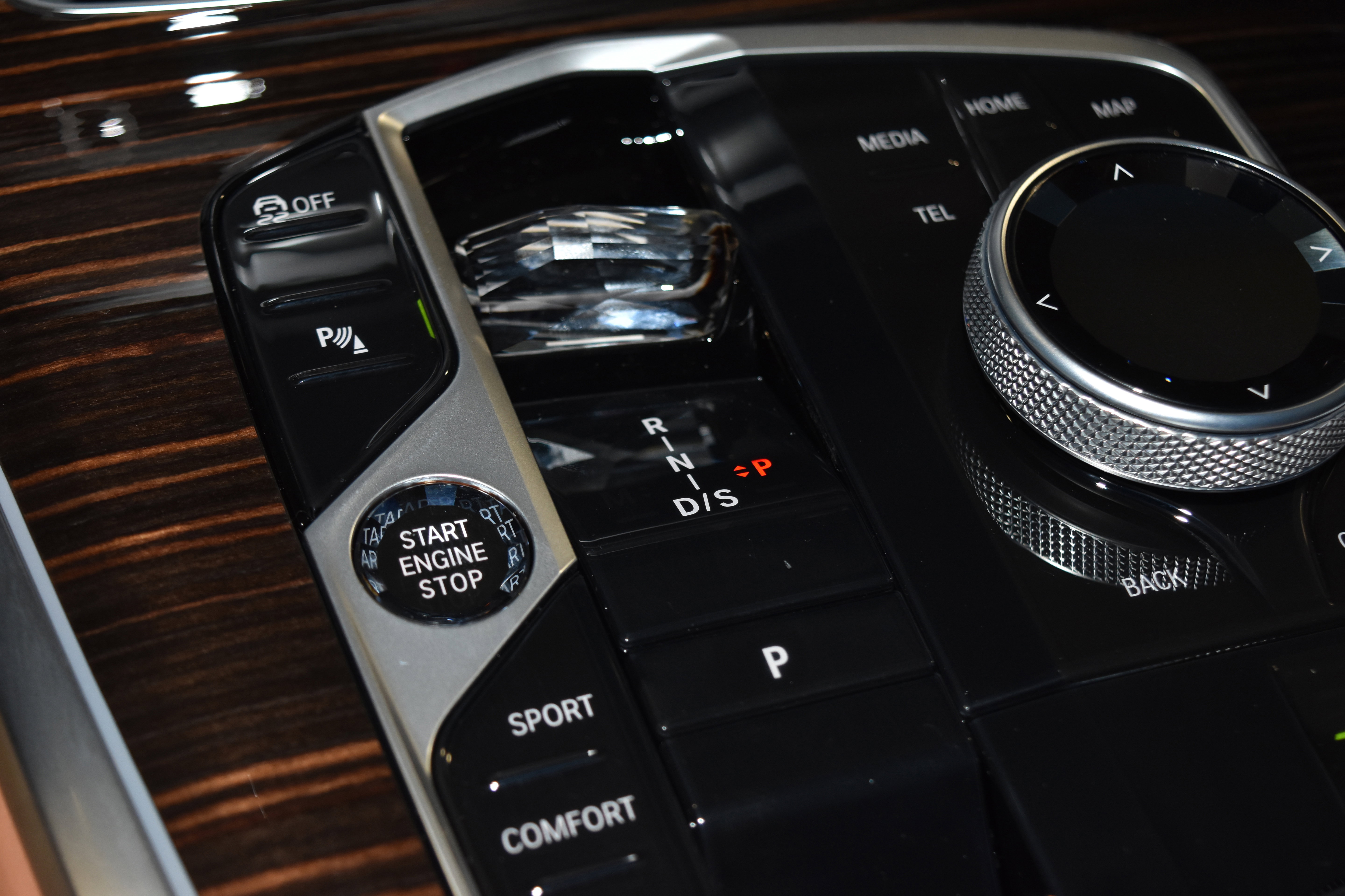 New 2026 BMW X7 xDrive40i w/ Executive Package image 14