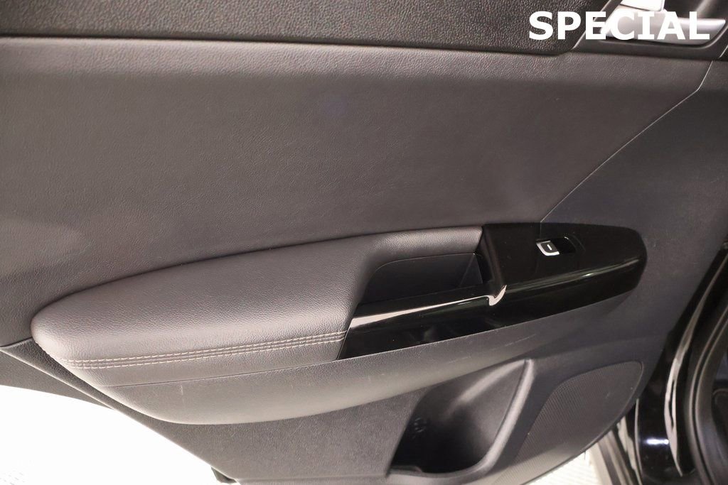 Used 2022 Kia Sportage EX image 16