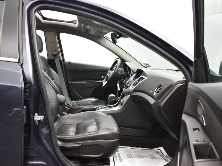 Used 2016 Chevrolet Cruze LT w/ Sun, Sound and Sport Package image 16