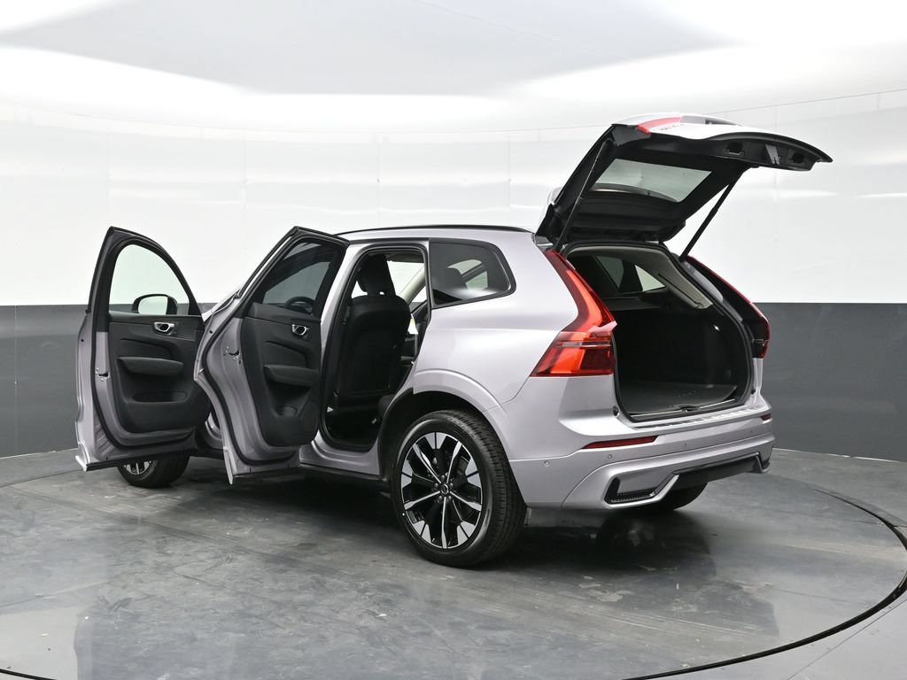 New 2026 Volvo XC60 B5 Plus w/ Climate Package AWD/4WD image 44