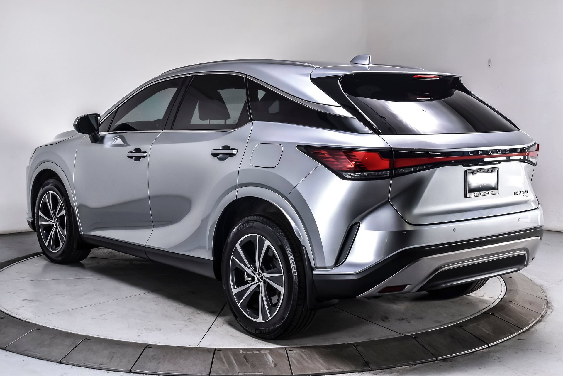 Used 2024 Lexus RX 350 Premium w/ Convenience Package AWD/4WD image 4