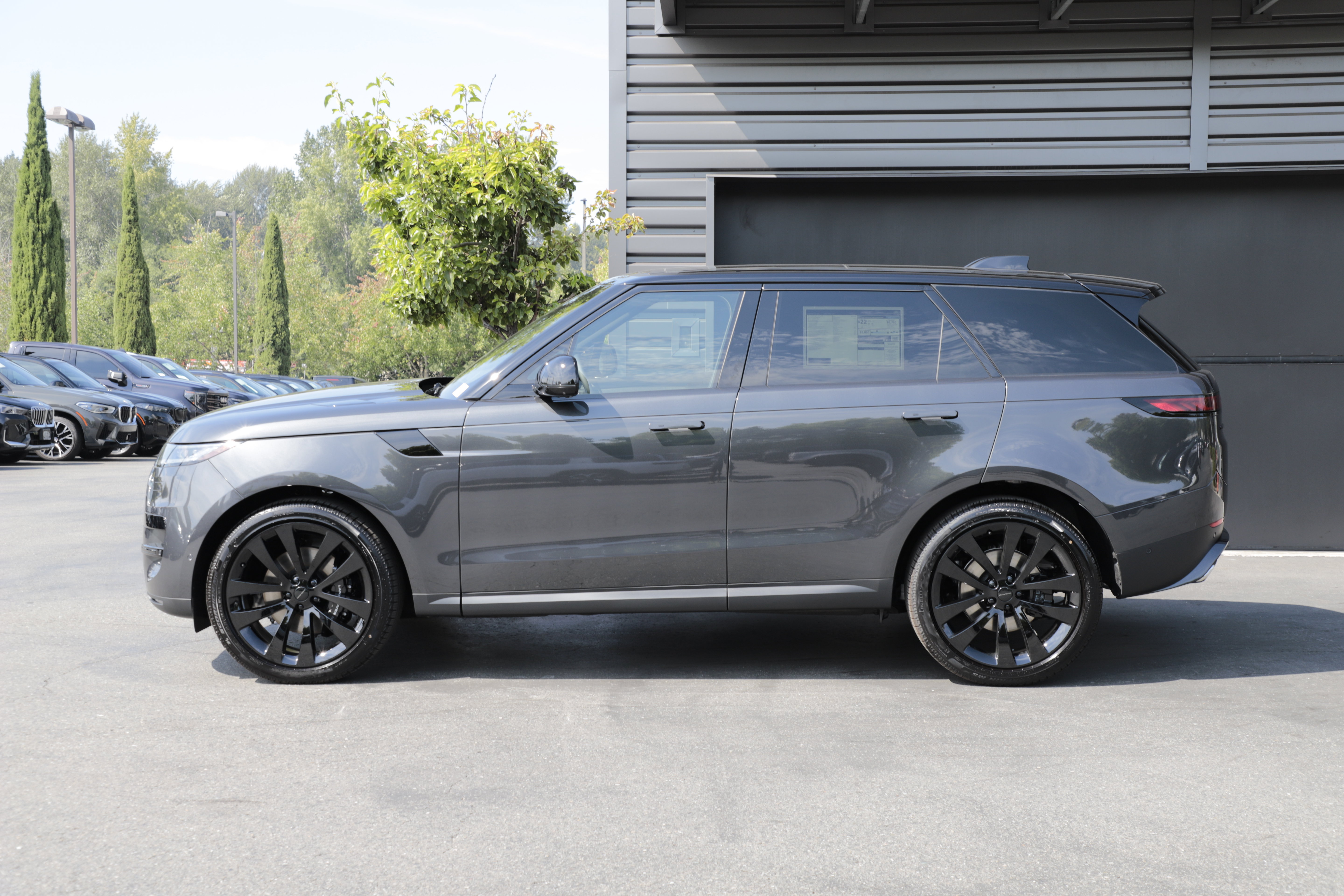 New 2026 Land Rover Range Rover Sport SE AWD/4WD image 7
