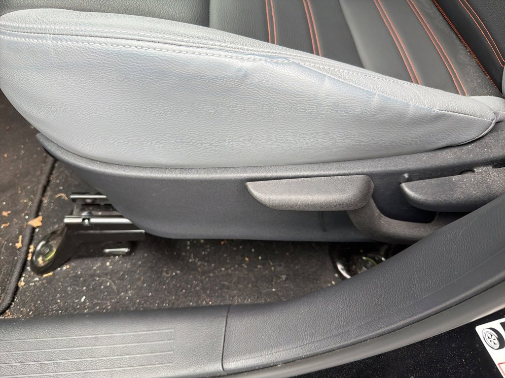 Used 2024 Nissan Kicks SR w/ SR Premium Package image 10