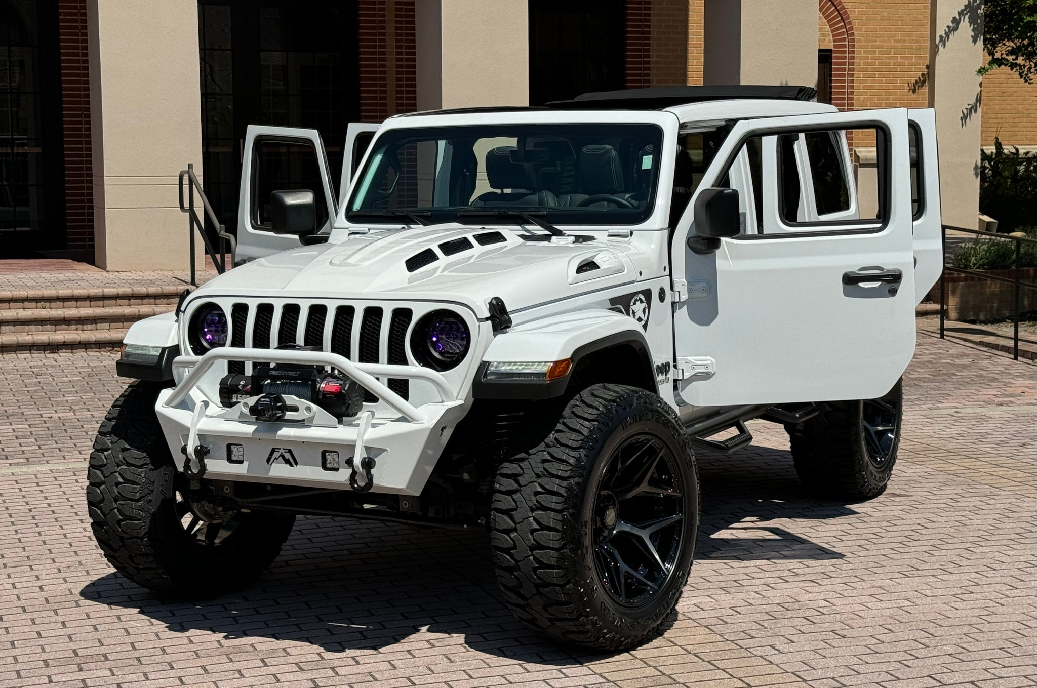 Used 2022 Jeep Wrangler Unlimited Sahara AWD/4WD image 63