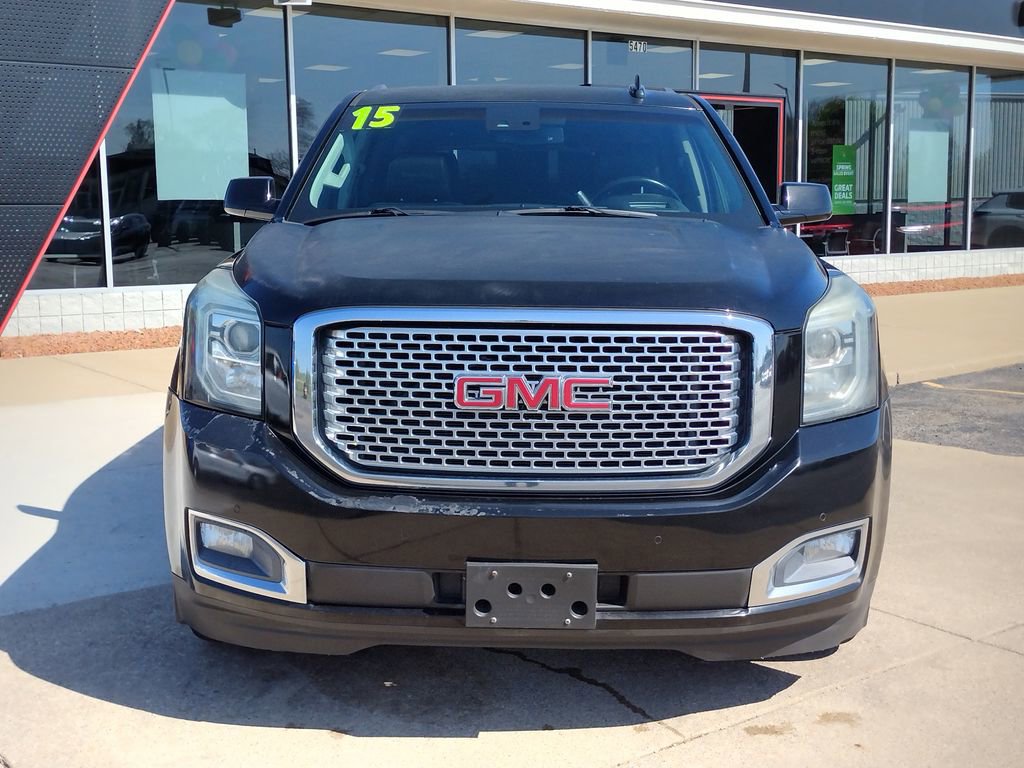 Used 2015 GMC Yukon Denali w/ Premium Package AWD/4WD image 2