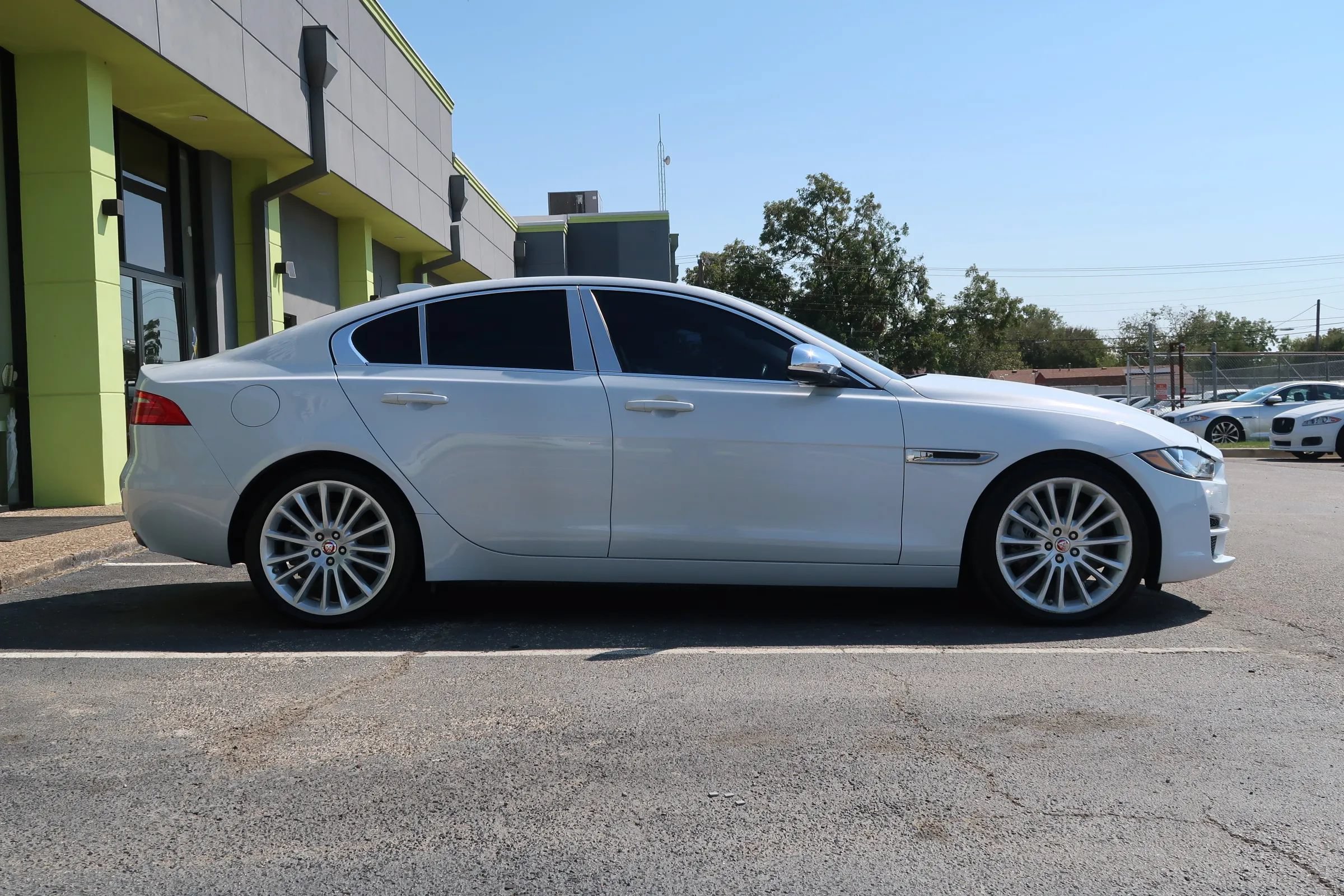 Used 2017 Jaguar XE First Edition RWD image 7