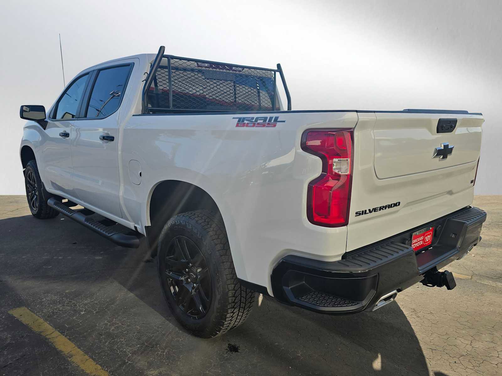 Used 2024 Chevrolet Silverado 1500 LT Trail Boss w/ Convenience Package II image 5