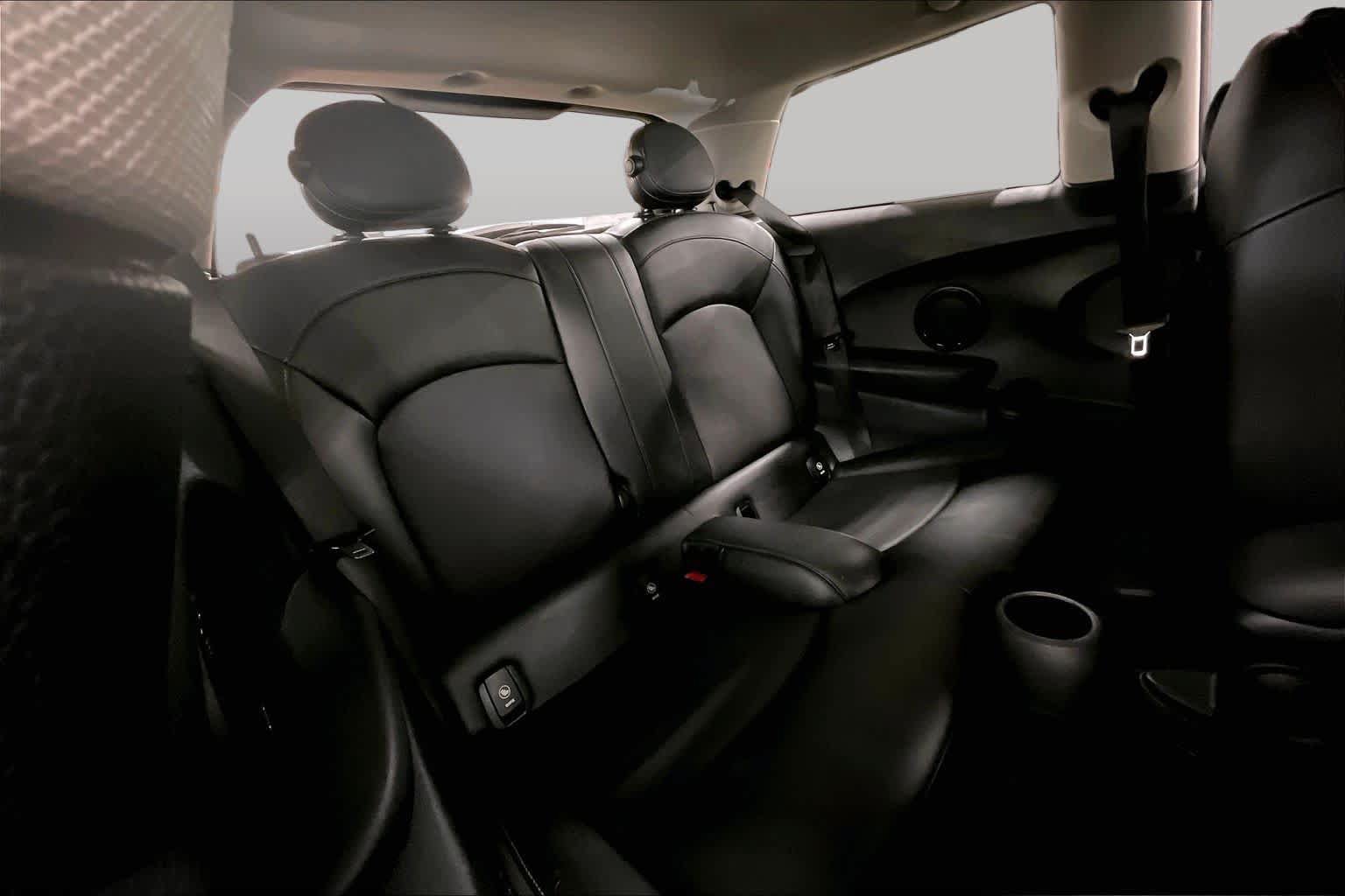 Used 2017 MINI Cooper 2-Door Hardtop FWD image 18