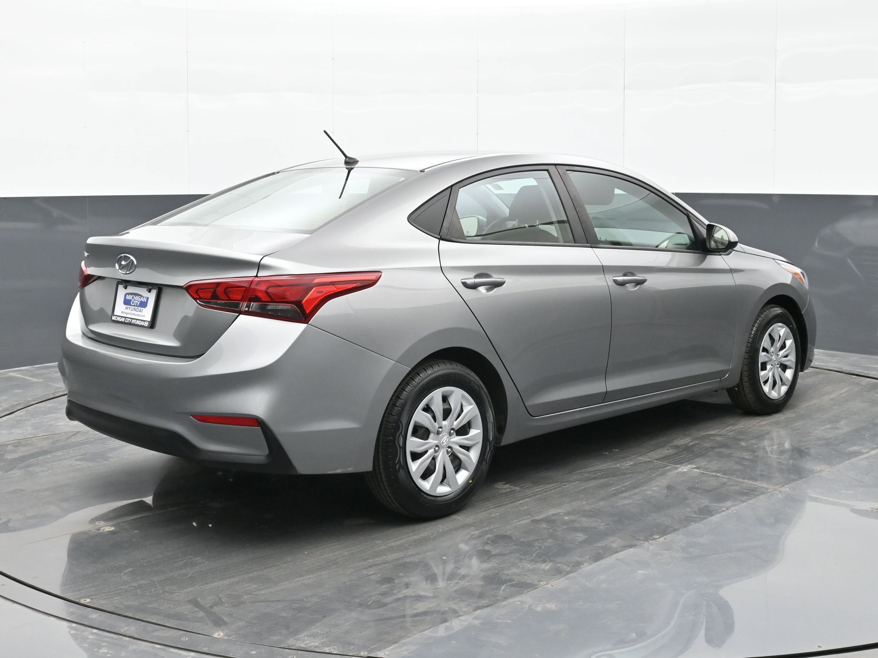 Certified 2022 Hyundai Accent SE image 8