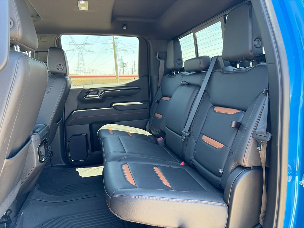 Used 2023 GMC Sierra 1500 AT4 w/ AT4 Premium Package AWD/4WD image 17