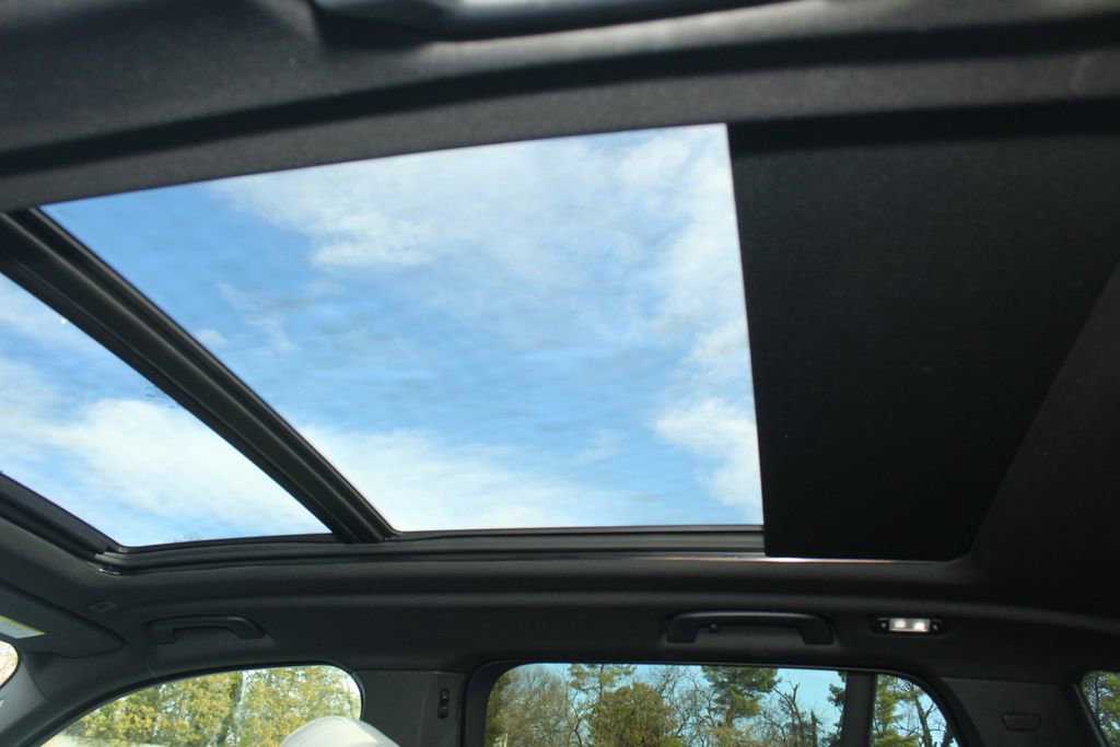 New 2026 BMW X5 xDrive50e image 23