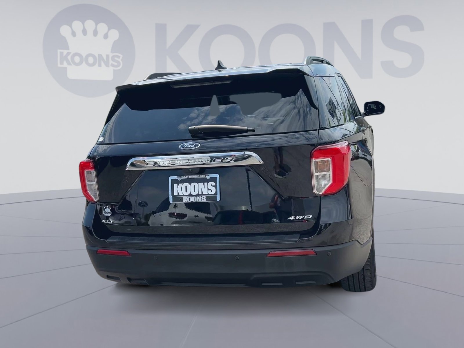 Used 2023 Ford Explorer XLT AWD/4WD image 11