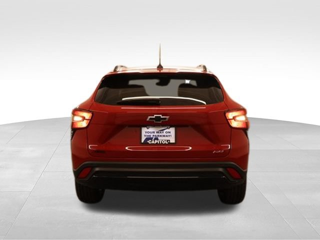New 2026 Chevrolet Trax RS w/ Driver Confidence Package FWD image 4