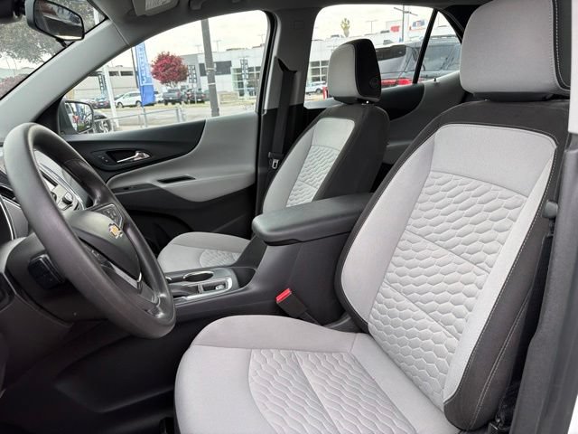 Used 2021 Chevrolet Equinox LS FWD image 16