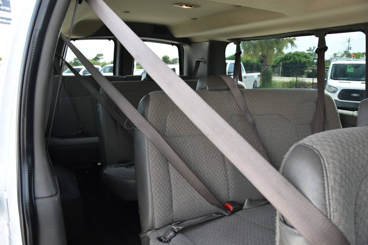 Used 2019 Chevrolet Express 3500 LT w/ LT Preferred Equipment Group RWD image 7