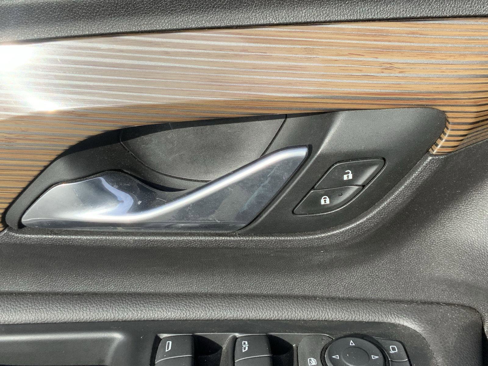 Used 2018 GMC Terrain SLE w/ Driver Convenience Package image 20