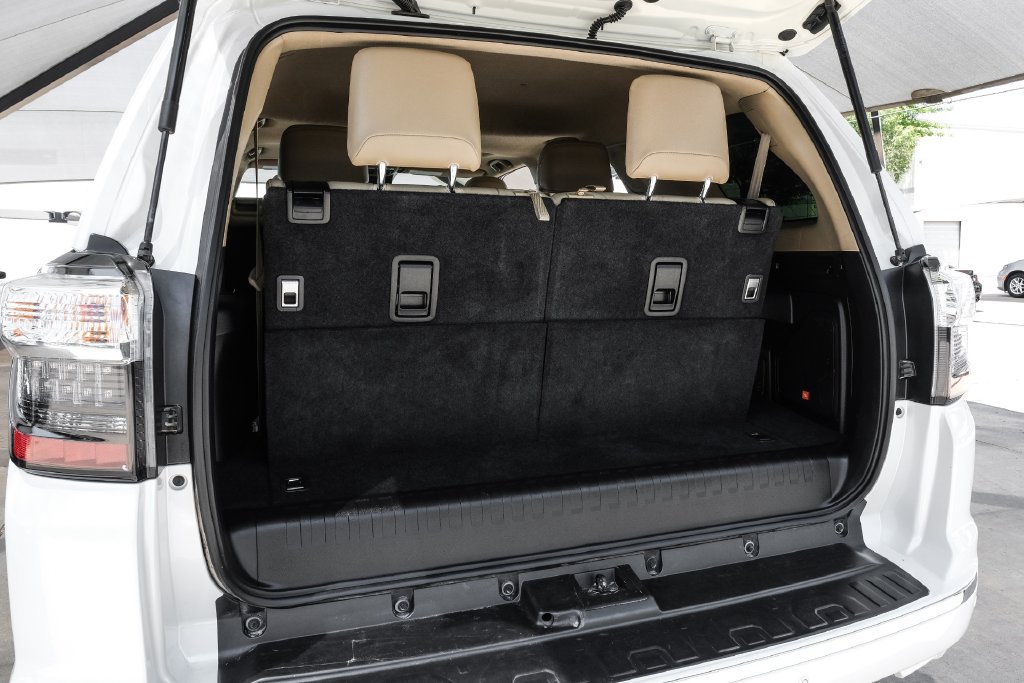 Used 2022 Toyota 4Runner Limited AWD/4WD image 59