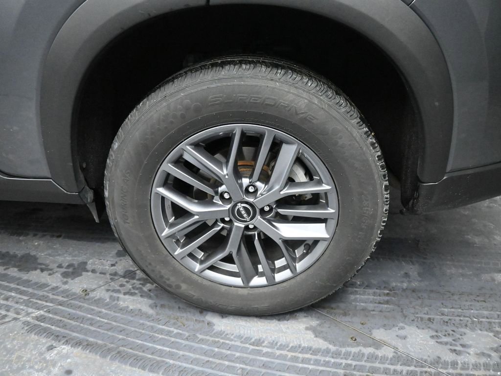 Used 2024 Nissan Rogue S image 15