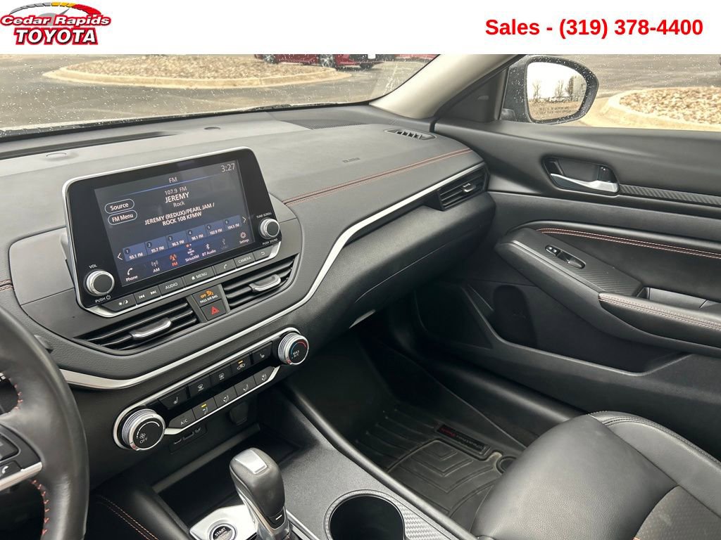 Used 2022 Nissan Altima 2.5 SR w/ Midnight Edition Package image 19
