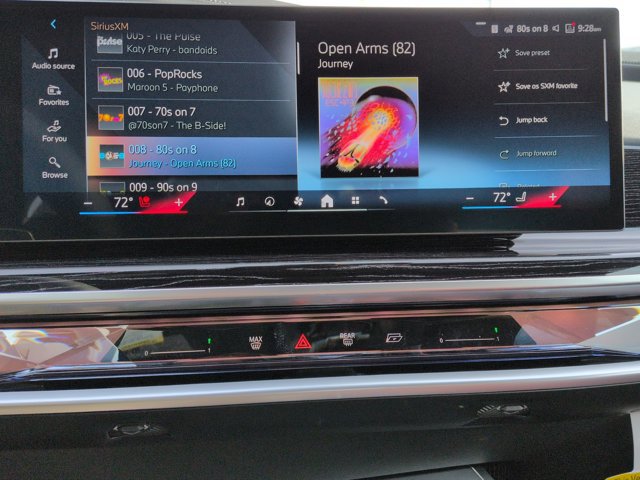 New 2026 BMW 750e xDrive image 12