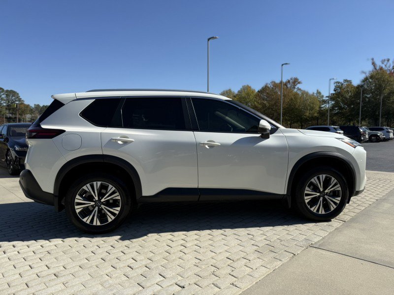 Used 2022 Nissan Rogue SV w/ SV Premium Package image 7