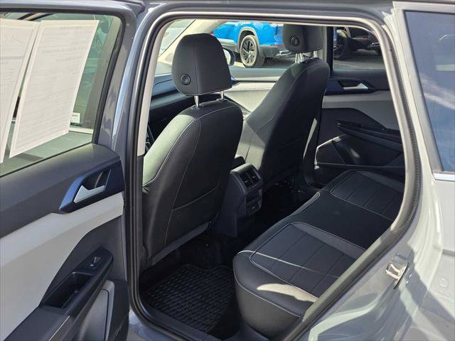 Used 2024 Volkswagen Taos SE AWD/4WD image 15
