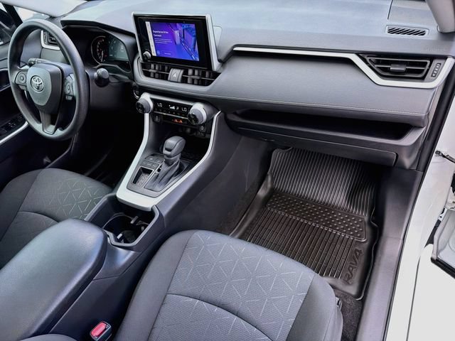 Used 2025 Toyota RAV4 XLE w/ Convenience Package FWD image 30