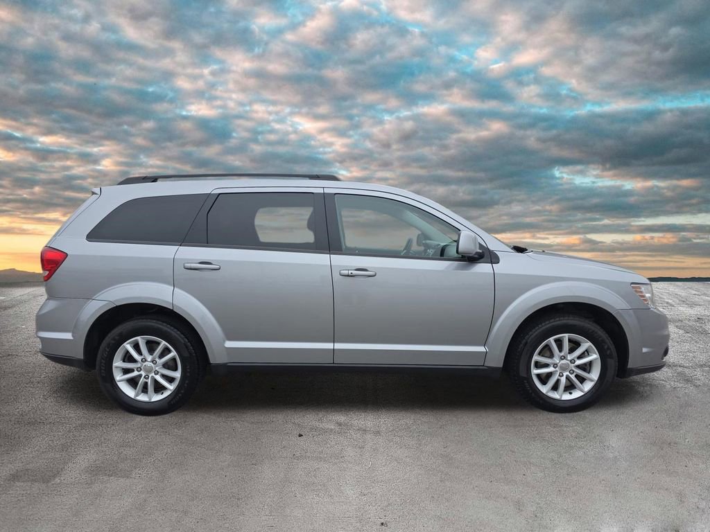 Used 2016 Dodge Journey SXT w/ Comfort/Convenience Group image 9