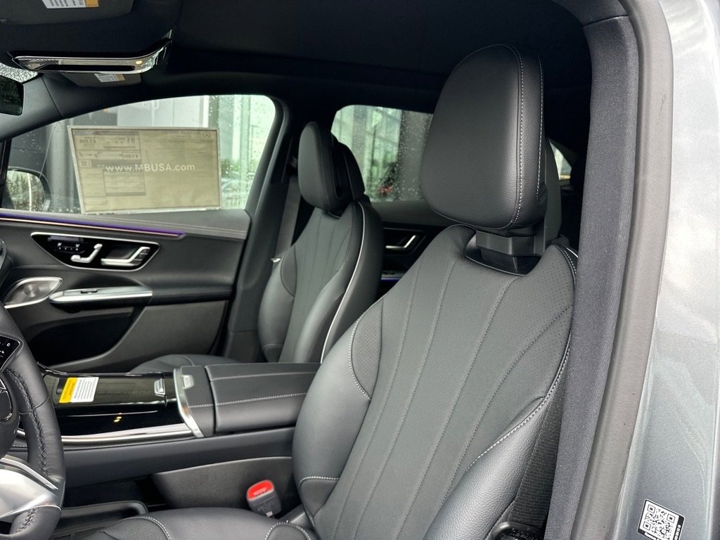 New 2026 Mercedes-Benz EQE 320 4MATIC SUV image 15