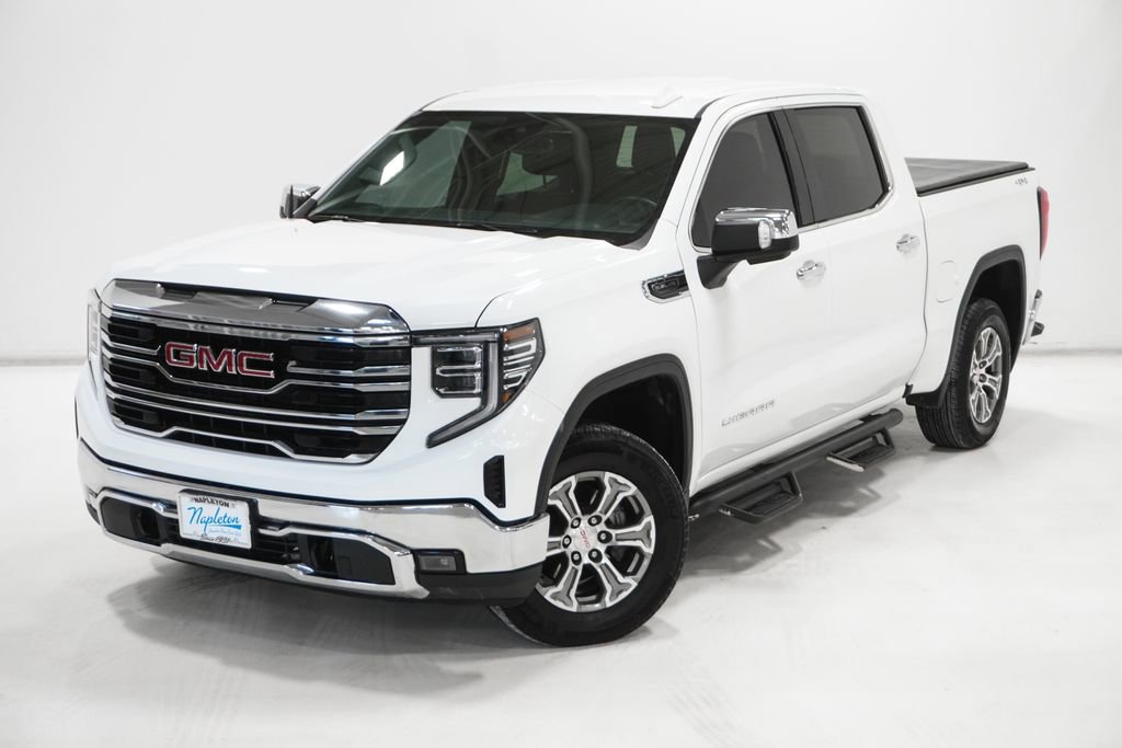 Used 2022 GMC Sierra 1500 SLT image 2