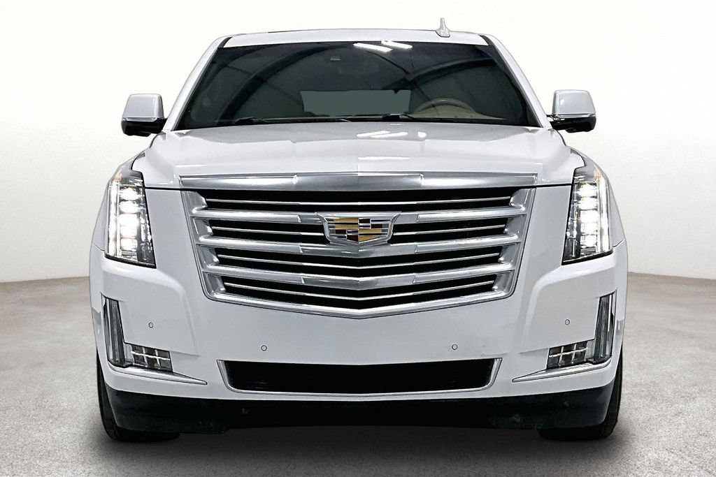 Used 2018 Cadillac Escalade Platinum AWD/4WD image 4
