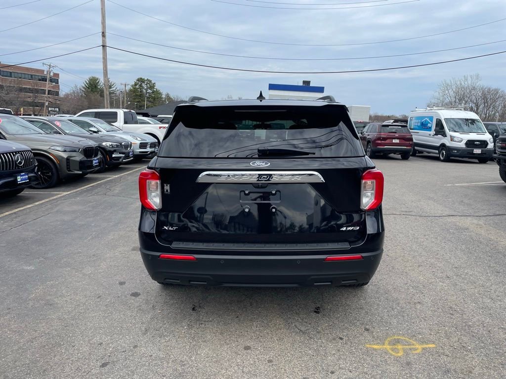 Used 2022 Ford Explorer XLT image 4