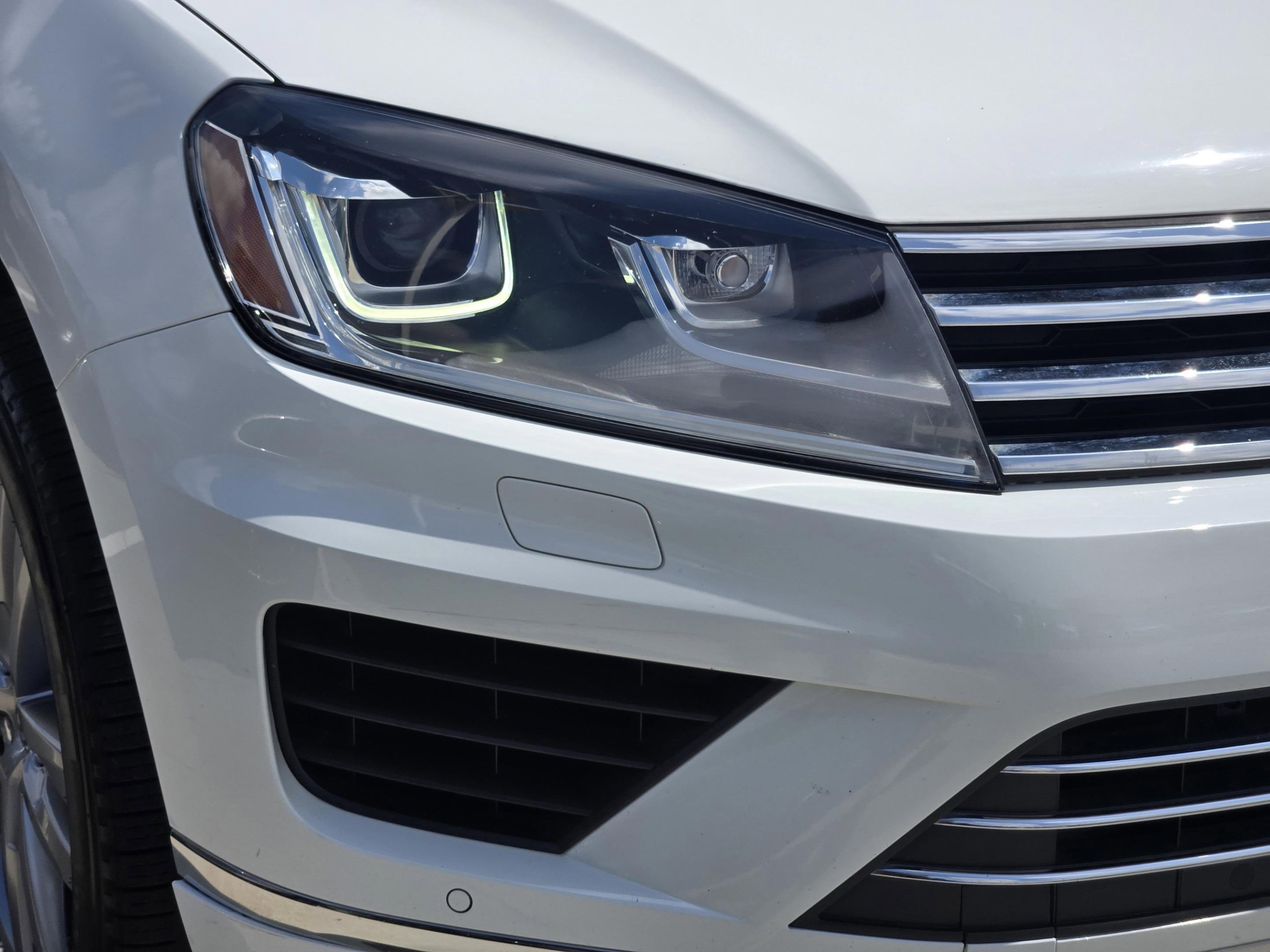 Used 2016 Volkswagen Touareg VR6 AWD/4WD image 30