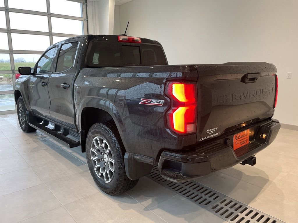 Used 2024 Chevrolet Colorado Z71 w/ Z71 Convenience Package 2 image 3