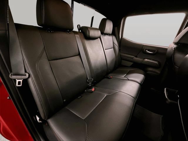 Used 2019 Toyota Tacoma TRD Sport AWD/4WD image 26