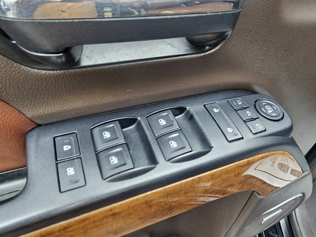 Used 2016 Chevrolet Silverado 2500 High Country w/ Duramax Plus Package image 12